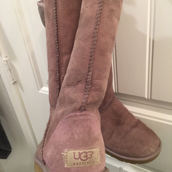 Light purple Ugg boots - Picture 3 of 6